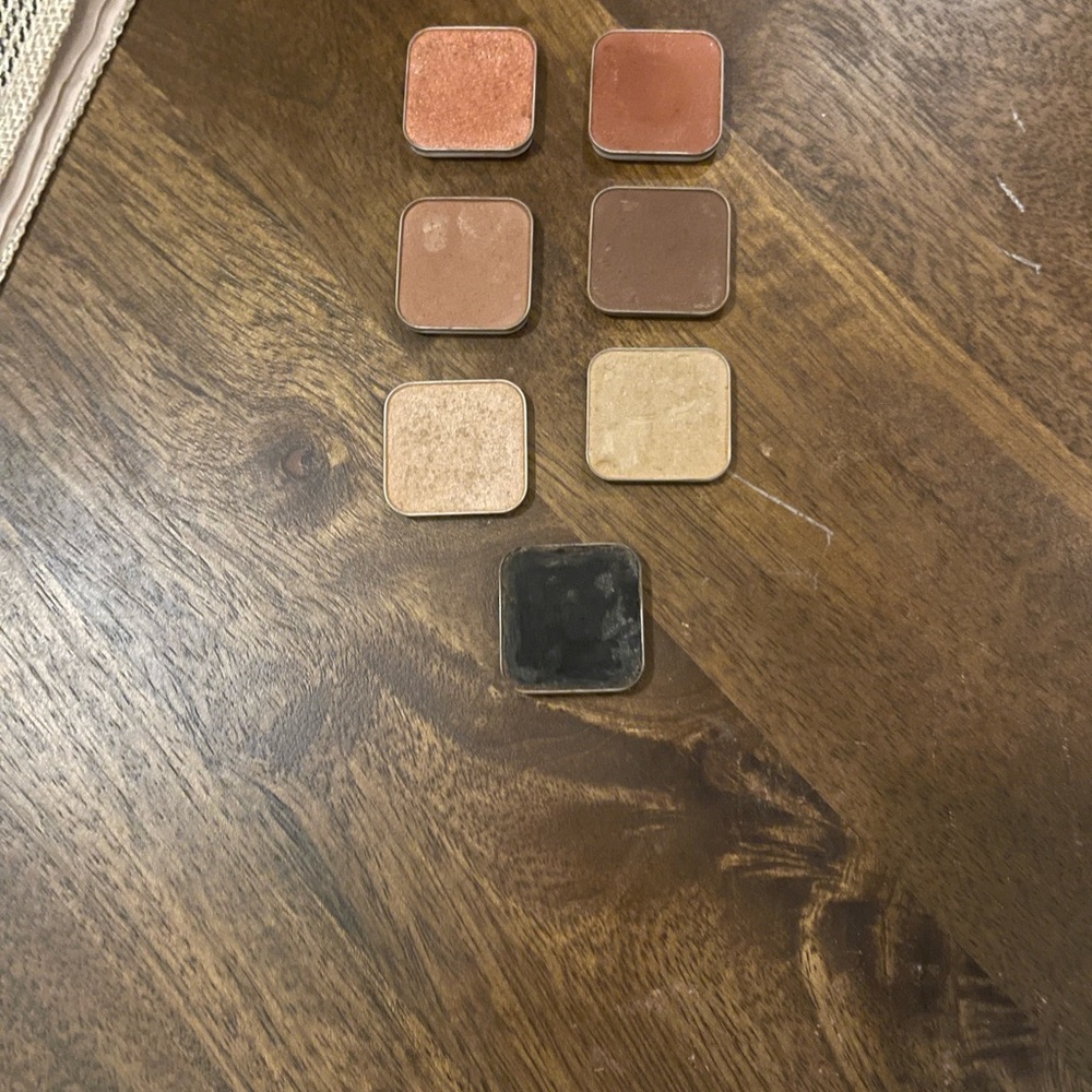 Seint Eyeshadows